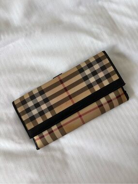 Burberry Trifold Wallet with Black Trim